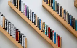 Các ngôi sao đang mang băng cassette trở lại thị trường âm nhạc