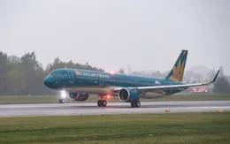 Hơn 400 chuyến bay bị ảnh hưởng do bão số 5 Kajiki