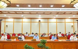Bộ Chính trị làm việc với Ban Thường vụ Tỉnh ủy Cao Bằng và Thành ủy Huế