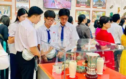 Trưng bày chuyên đề gốm Nam Bộ và triển lãm ảnh “80 năm - Cần Thơ tự hào phát triển vươn xa”