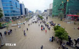 Pakistan sơ tán hơn 480.000 người dân bị mắc kẹt do lũ lụt