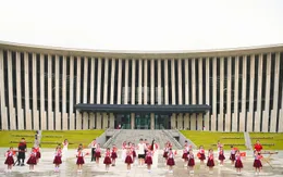 Bảo tàng Lịch sử quân sự Việt Nam nổi bật trong MV “Let’s sing Việt Nam”