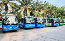 Miễn phí vé, tặng cờ Tổ quốc cho người dân TP Hồ Chí Minh khi đi xe buýt dịp Quốc khánh
