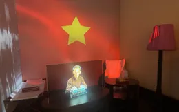 Thăm căn phòng nhỏ, nơi Bác Hồ viết Tuyên ngôn độc lập