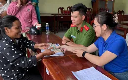 Lâm Đồng: Người dân phấn khởi nhận quà tri ân dịp 80 năm Quốc khánh