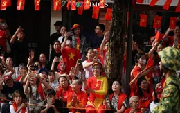 Người dân trên khắp mọi miền đất nước hòa chung nhịp đập tự hào dân tộc