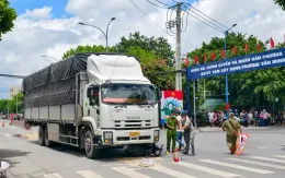 Xe đầu kéo tông xe gắn máy, 2 mẹ con tử vong