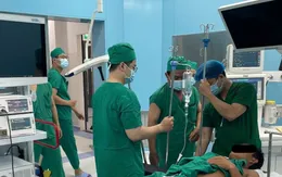 Lần đầu tiên, bệnh nhân ở Côn Đảo được phẫu thuật nội soi ngay tại địa phương