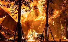 Ngăn chặn cháy lan, cứu cả dãy cửa hàng trên đường Xuân Diệu