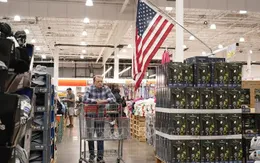 Áp lực kinh tế đè nặng gia đình Mỹ