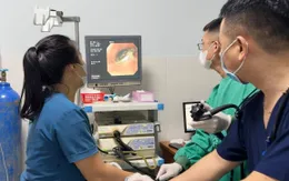Bé trai 5 tuổi suýt ngạt thở vì nuốt móc khóa cặp sách