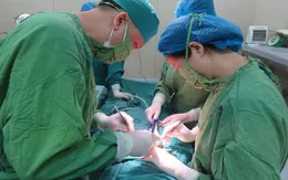Ngỡ béo bụng, hóa ra mang u buồng trứng và u xơ tử cung lớn