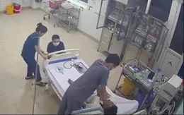 Cứu sống người đàn ông đi bộ vào phòng cấp cứu rồi ngưng tim, ngưng thở