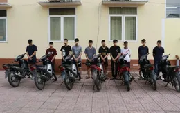 Nghệ An: Bắt 2 nhóm đối tượng dùng kiếm giải quyết mâu thuẫn trong đêm