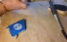 Biến mảng tường vỡ thành tác phẩm nghệ thuật