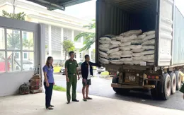 TP Hồ Chí Minh: Khởi tố tài xế vận chuyển trái phép 40 tấn đường cát qua biên giới