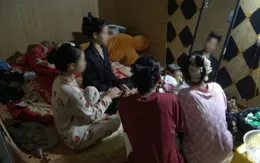 Hà Nội: Bắt giữ chủ quán karaoke và nhóm tiếp viên tổ chức sử dụng ma túy