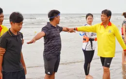 TP Hồ Chí Minh: Dạy bơi miễn phí cho người dân và du khách