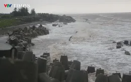 Bão số 10 cách đặc khu Hoàng Sa khoảng 580km, có khả năng mạnh lên