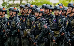 Chiến sĩ quả cảm - Tập 10: Chia tay "lò luyện thép"