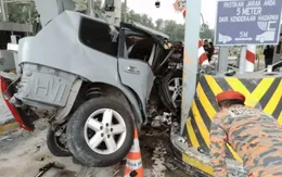 Tai nạn ô tô liên hoàn tại Malaysia, bé trai 1 tuổi tử vong, nhiều người bị thương