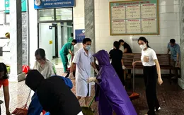 Bộ Y tế: Không để gián đoạn khám chữa bệnh, ngăn dịch bệnh phát sinh sau lũ