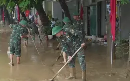 Lào Cai khẩn trương dọn dẹp, khắc phục thiệt hại sau khi nước rút