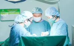 Thiếu máu nặng do khối u xơ tử cung tương đương thai 10 tuần