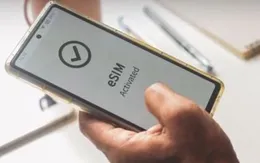 Công nghệ eSIM đe dọa doanh thu của các hãng viễn thông