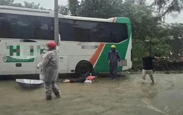 6 người bị giật vì rò điện trên đường Tú Mỡ trong mưa ngập