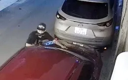 Hà Nội: Camera ghi lại hai đối tượng bẻ hàng loạt cần gạt nước ô tô trong đêm