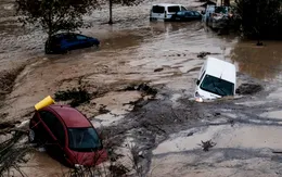 Tây Ban Nha ban hành báo động đỏ vì mưa lớn kéo dài