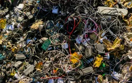 Malaysia cấm nhập khẩu rác thải điện tử