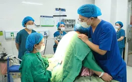 Phẫu thuật an toàn cho sản phụ 115kg mang thai IVF, tiền sản giật nặng