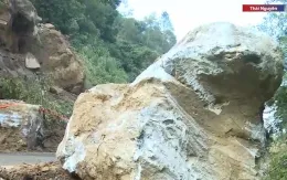 Sạt lở nghiêm trọng tại Đèo Gió (Thái Nguyên)