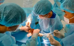 Phẫu thuật vi phẫu: Những chi tiết nhỏ cứu cả cuộc đời