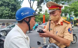 Chỉ hơn 2 tiếng kiểm tra nồng độ cồn, CSGT phát hiện 1.294 trường hợp vi phạm
