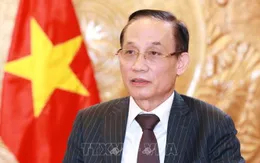 Quyền Bộ trưởng Bộ Ngoại giao Lê Hoài Trung điện đàm với Bộ trưởng Ngoại giao Anh Yvette Cooper