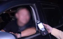 Hà Nội: Nhiều trường hợp cố tình né tránh kiểm tra nồng độ cồn