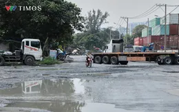 TP Hồ Chí Minh: Con đường đau khổ toàn “ổ voi”, rác thải