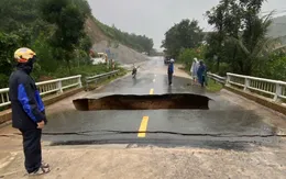 Đà Nẵng: “Hố tử thần”xuất hiện sau mưa lớn, nhiều nhà dân bị sạt lở vùi lấp