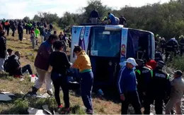 Tai nạn xe bus ở Argentina khiến 13 người chết, hàng chục người bị thương 