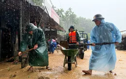 Đà Nẵng huy động lực lượng quân đội khẩn trương ứng phó, khắc phục hậu quả mưa lũ