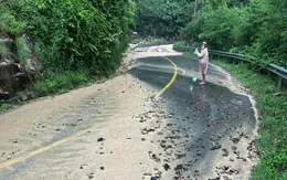 Khánh Hòa: Khẩn trương khắc phục sạt lở trên đèo Khánh Sơn