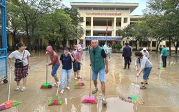 Học sinh Huế tiếp tục nghỉ học ngày 3/11 để tránh lũ