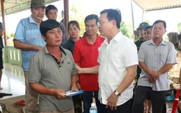 Chủ tịch UBND tỉnh Lâm Đồng thăm hỏi, động viên gia đình nạn nhân vụ vỡ hồ chứa nước