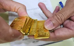 Vàng miếng, vàng nhẫn đứng yên