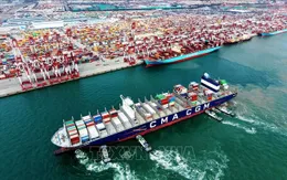 Trung Quốc tạm dừng thu “phí cảng đặc biệt” với tàu Mỹ