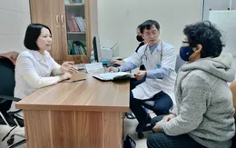 Người cao tuổi chủ động phòng tránh viêm phổi trong mùa lạnh