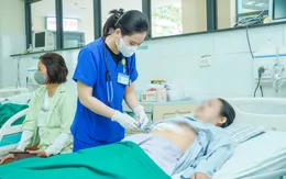 Người phụ nữ được cứu sống sau khi hút 500ml dịch bao quanh tim